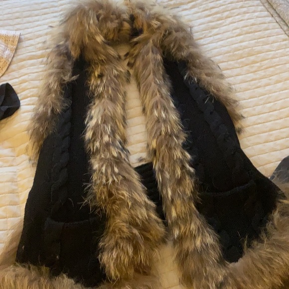 Alice + Olivia gorgeous raccoon vest - Picture 9 of 16